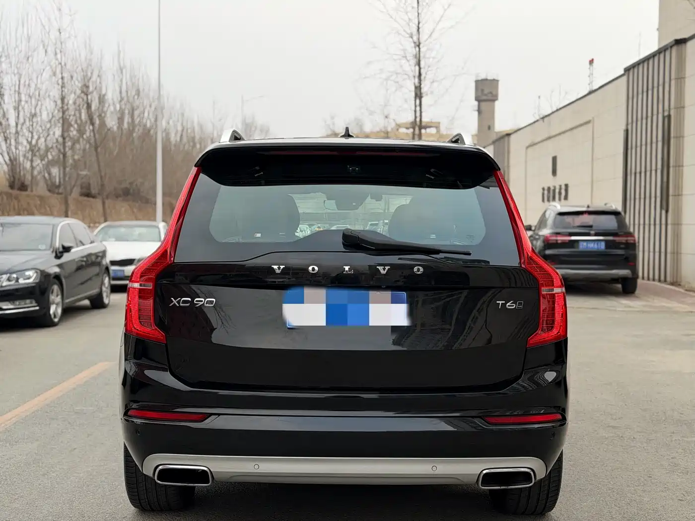VOLVO XC90