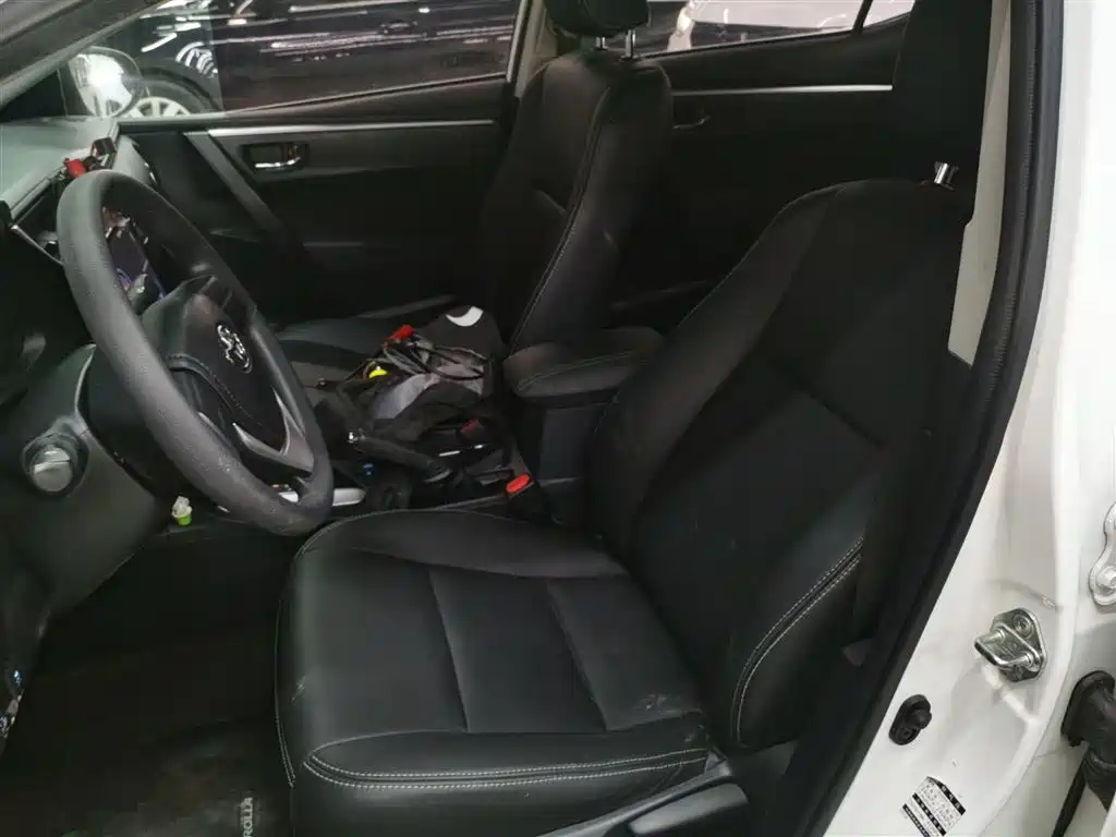 Toyota Corolla 2017 Facelift 1.2T S-CVT GL фото 11