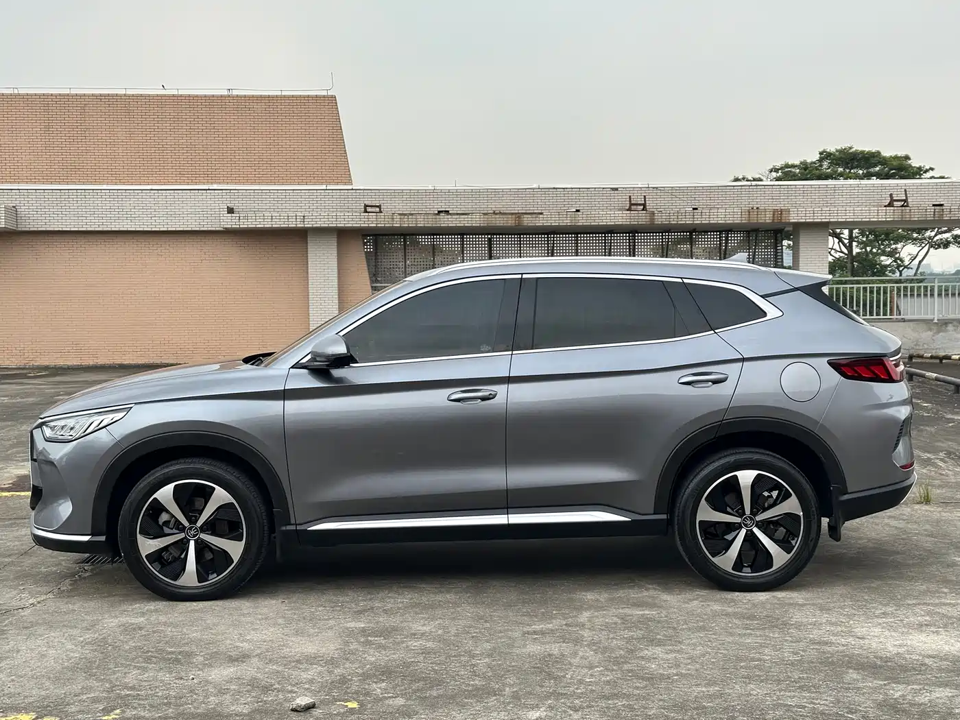 BYD Song PLUS PHEV 2021 DM-i 51KM Honor фото 8