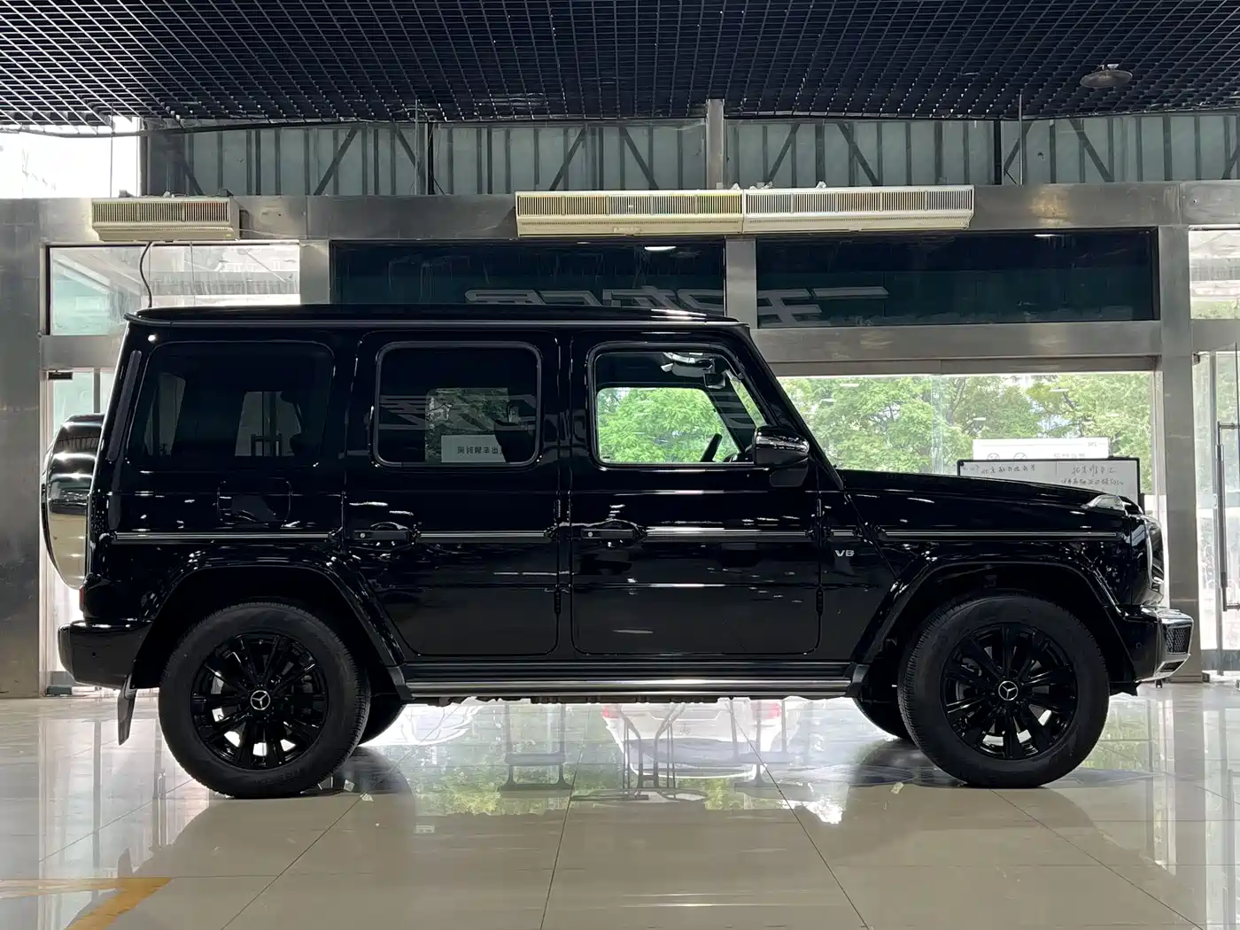 Mercedes-Benz G-Class 2022 G 500 фото 24