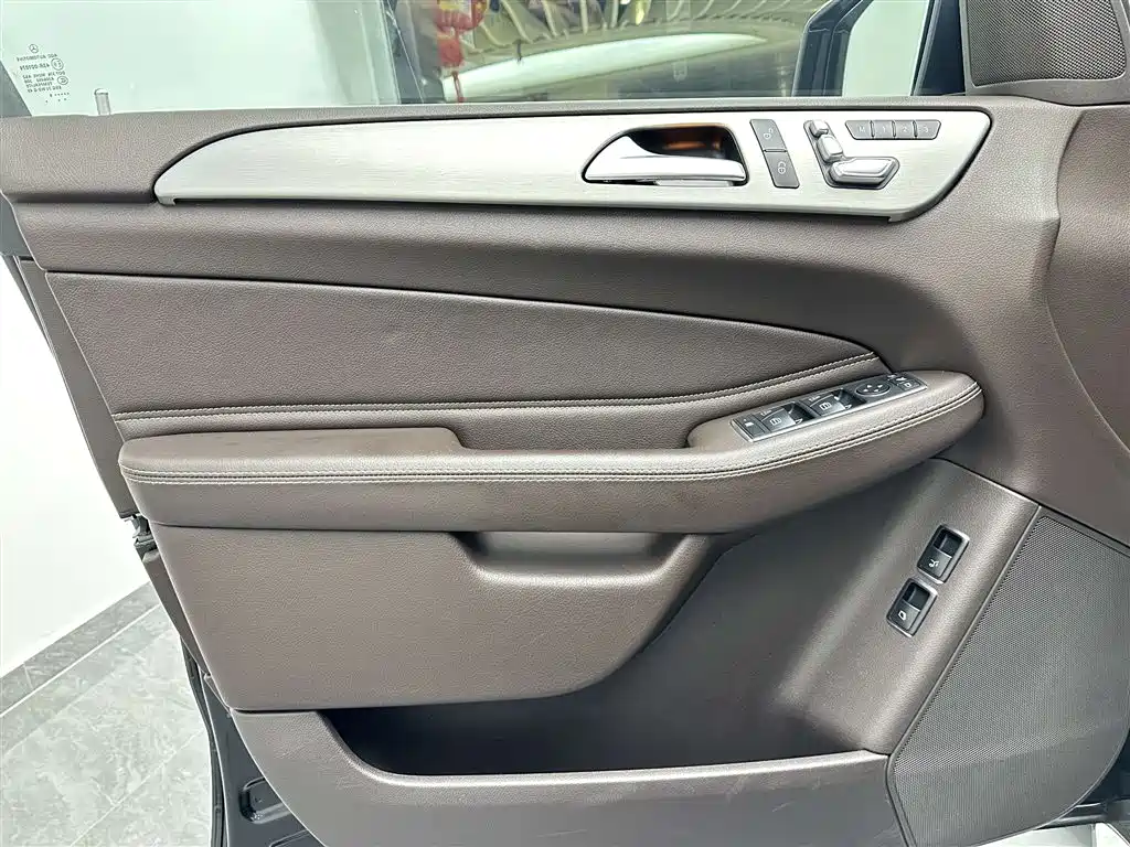 Mercedes-Benz GLS 2016 GLS 400 4MATIC Dynamic фото 28
