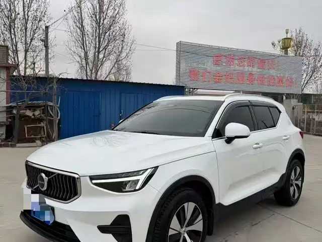 volvo xc40