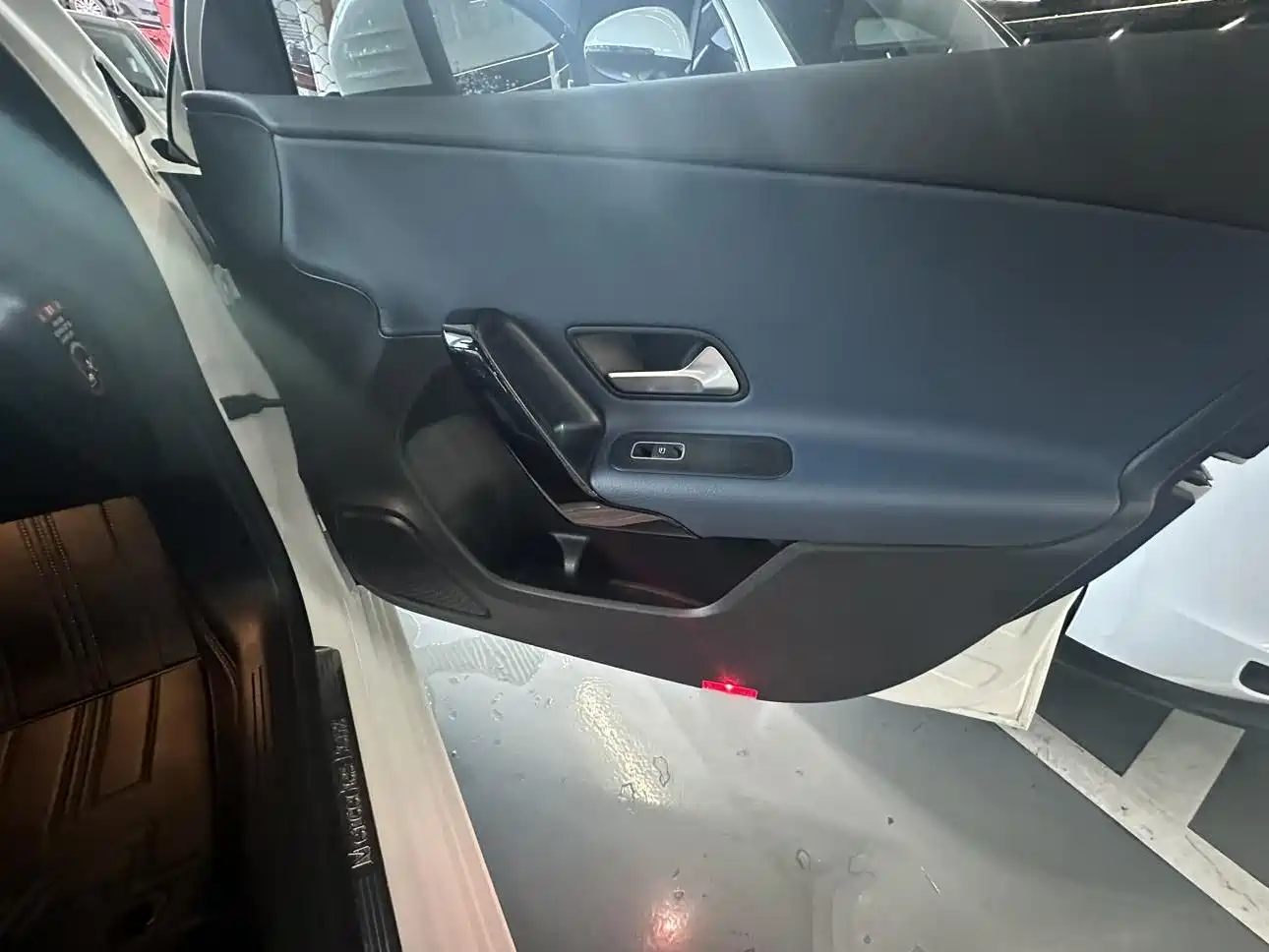 Mercedes-Benz A-Class 2022 A 180 L фото 9