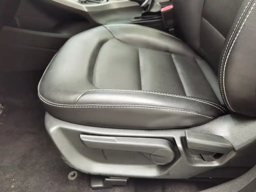 Photo 20 - Geely Emgrand GS