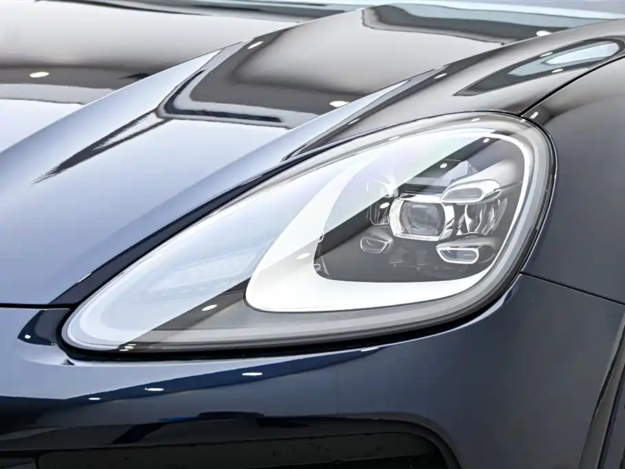 Porsche Cayenne New Energy 2023 Cayenne E-Hybrid 2.0T Platinum Edition фото 9