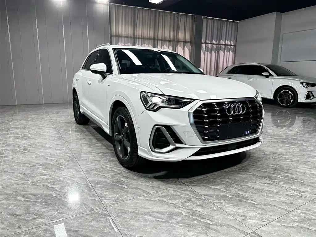 Audi Q3 2022 35 TFSI Fashion Dynamic фото 3