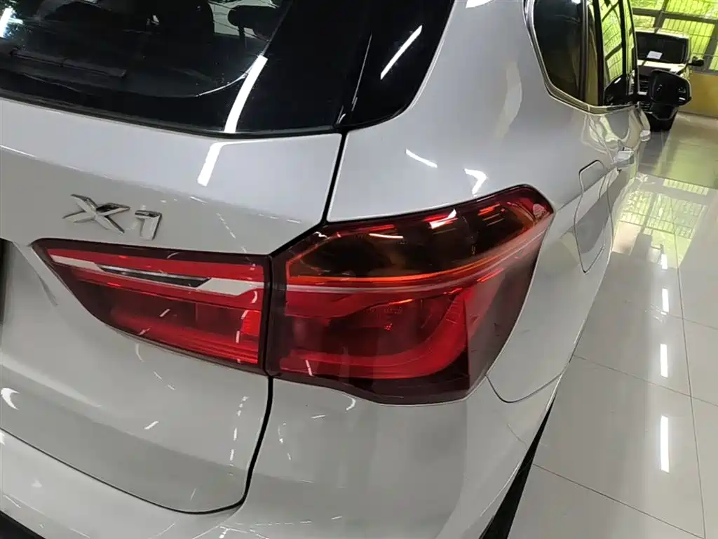 BMW X1 2016 xDrive20Li Luxury Model фото 8