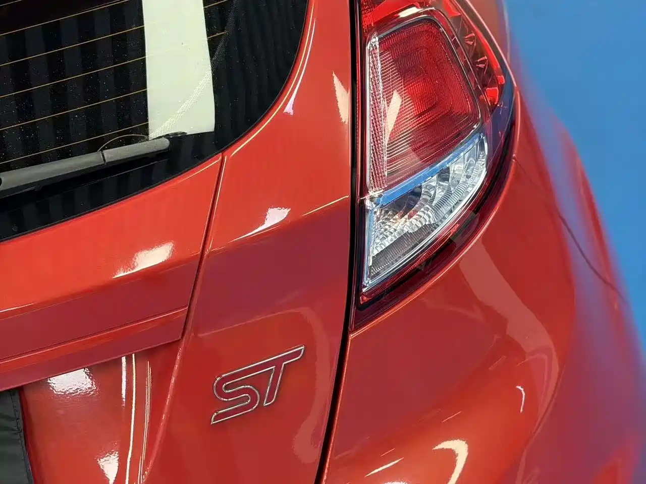 Ford Fiesta (Import) 2013 1.6T ST фото 10