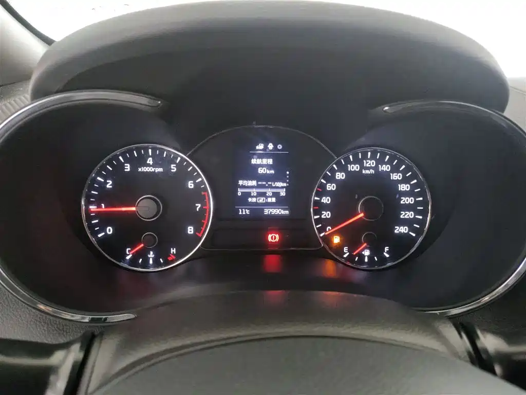 Kia K3 2016 1.6L Manual GL фото 8