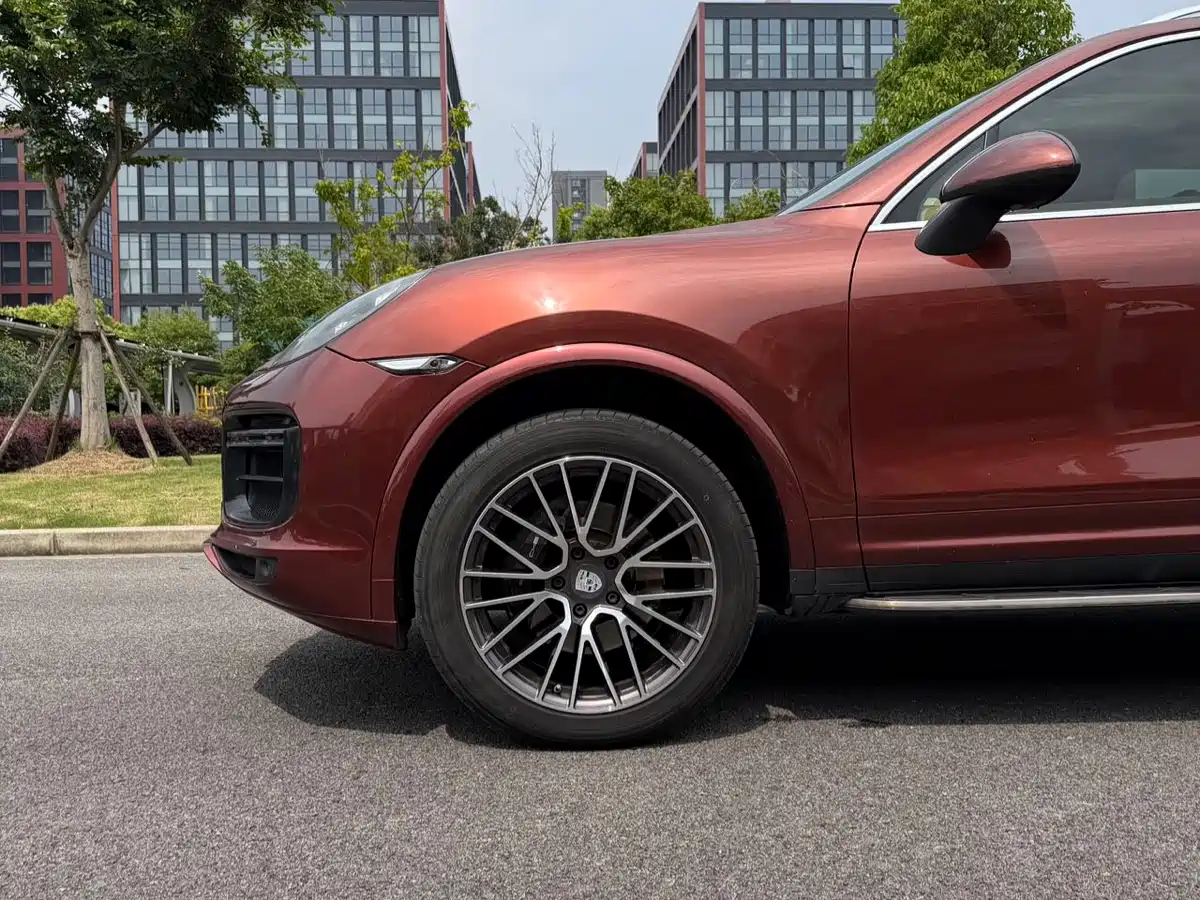 Porsche Cayenne 2011 Cayenne 3.0T фото 8