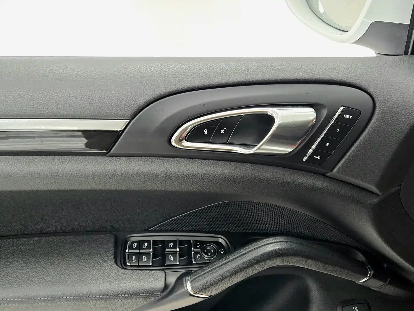 PORSCHE CAYENNE NEW ENERGY