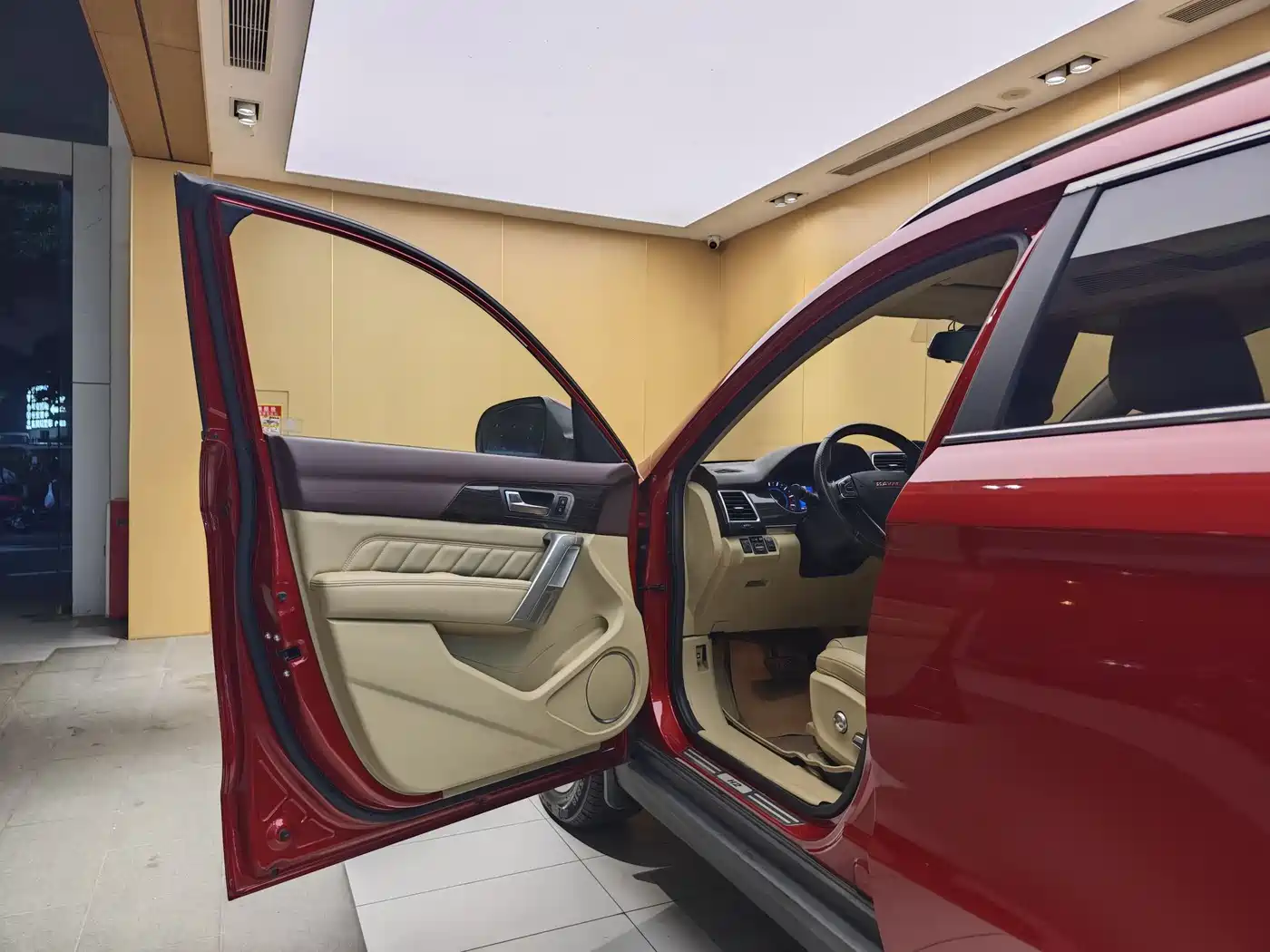 Haval H2 2015 1.5T Automatic 2WD Premium Edition фото 7