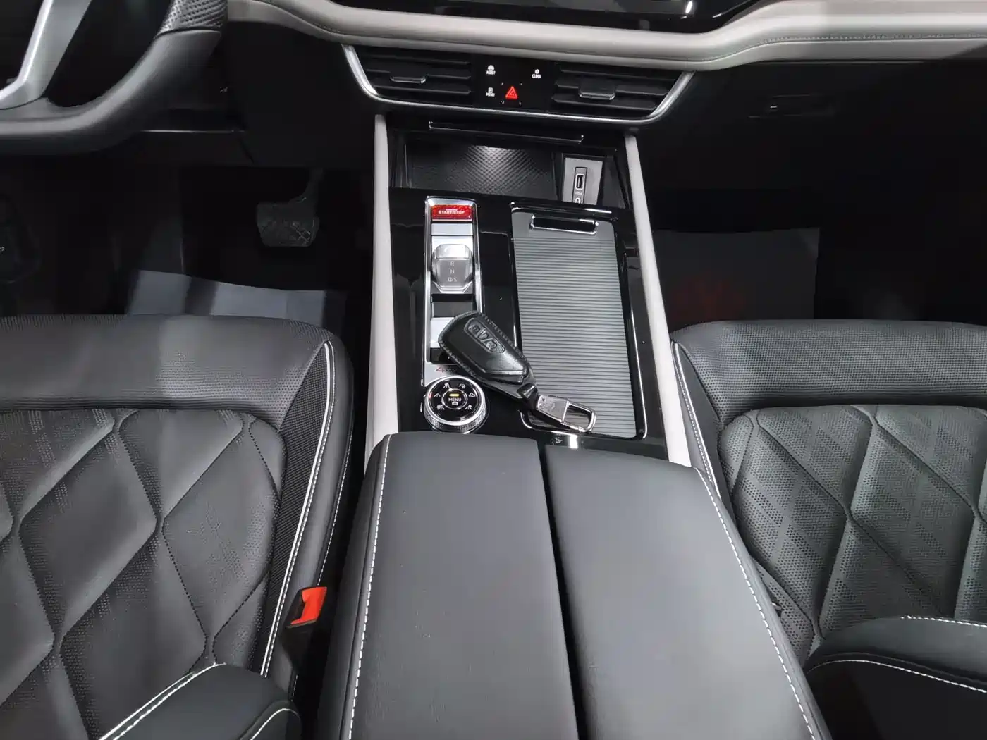 Volkswagen Teramont 2024 380TSI 4WD Prestige Luxury Edition фото 28