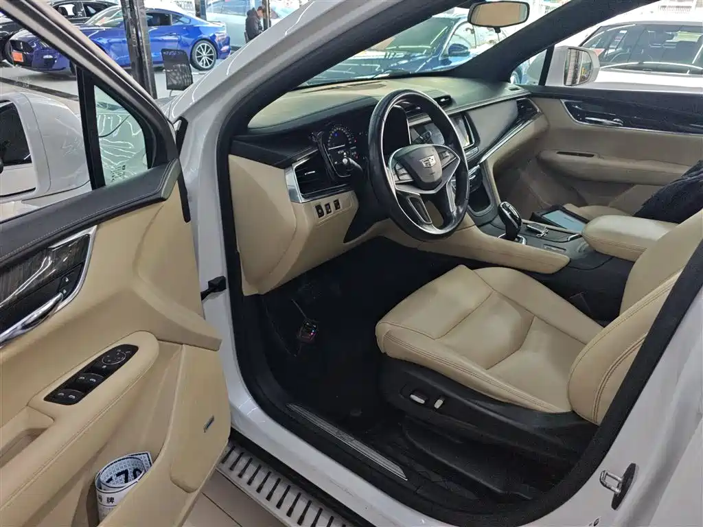 Cadillac XT5 2016 25T Technology Model фото 16