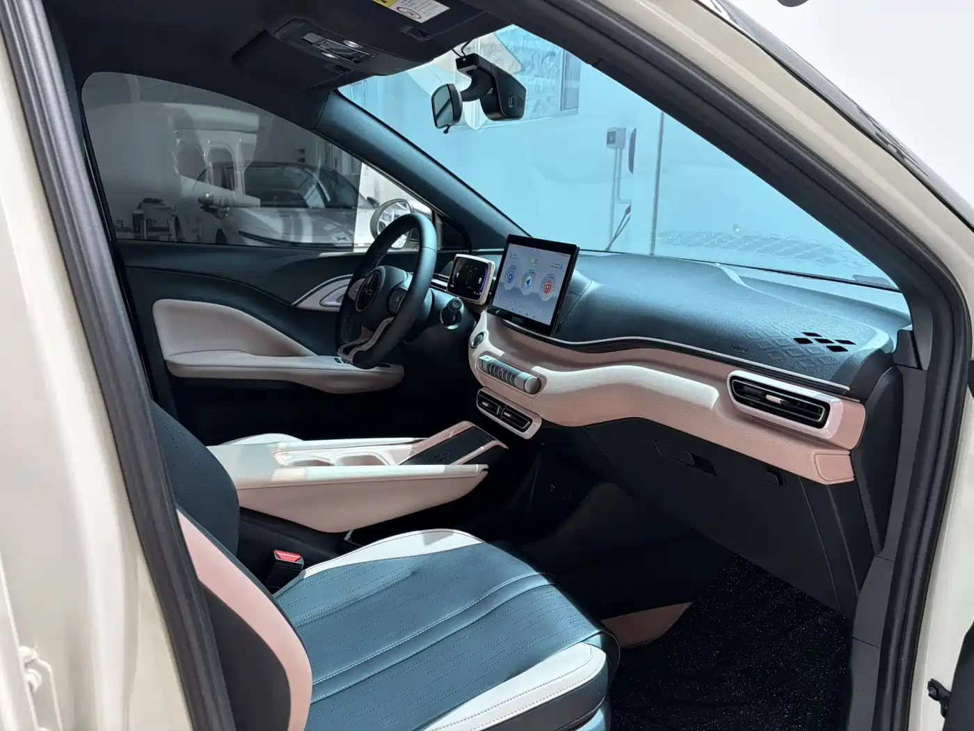 BYD Seagull 2024 Glory Edition 305km Freedom Edition фото 9