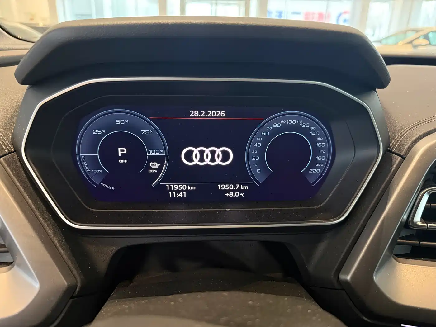AUDI Q4 E TRON