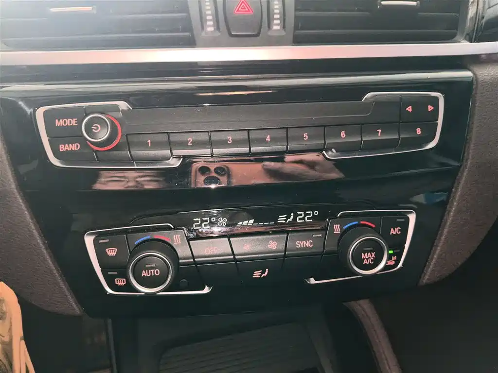 BMW X1 2022 sDrive25Li Leading фото 9