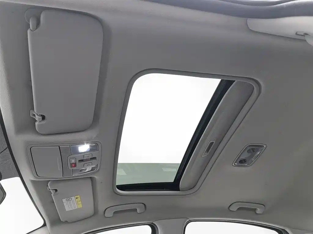 Kia K3 2023 Model 1.5L CVT Luxury Edition фото 14