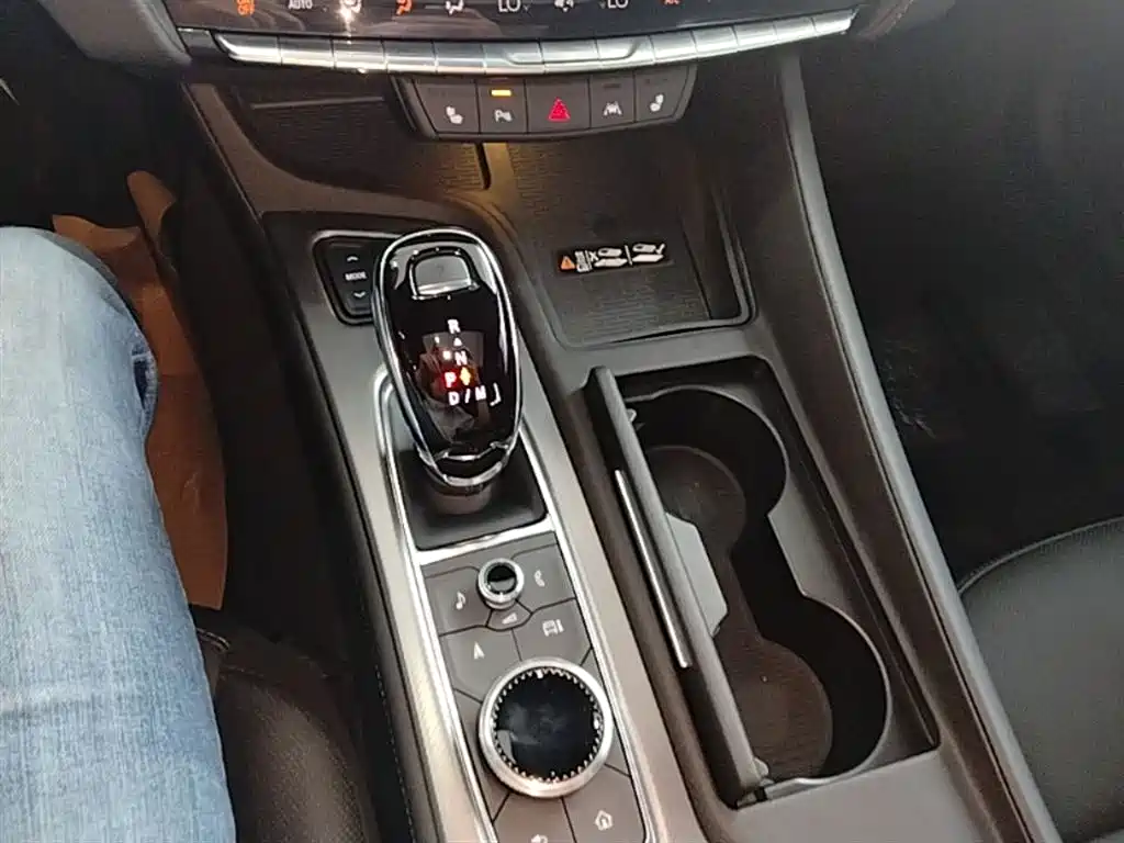 Cadillac CT5 2024 28T Luxury Model Pro фото 14