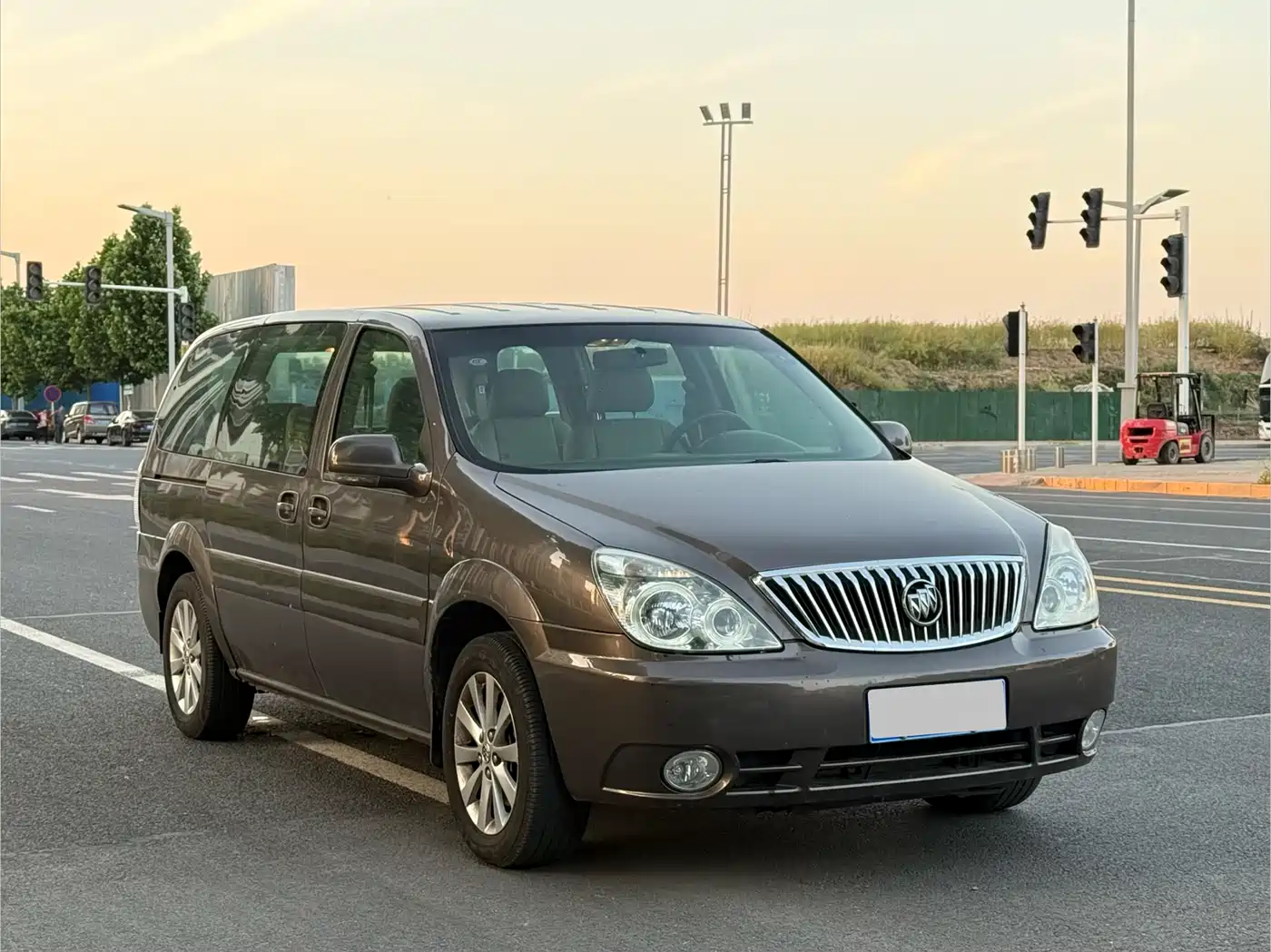 Buick GL8 2014 2.4L Classic Edition фото 3