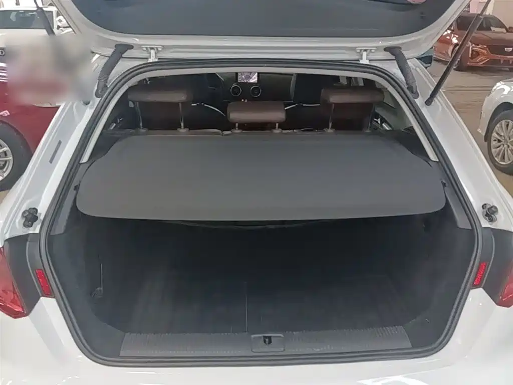 Audi A3 2015 Sportback 40 TFSI Automatic Comfort фото 19