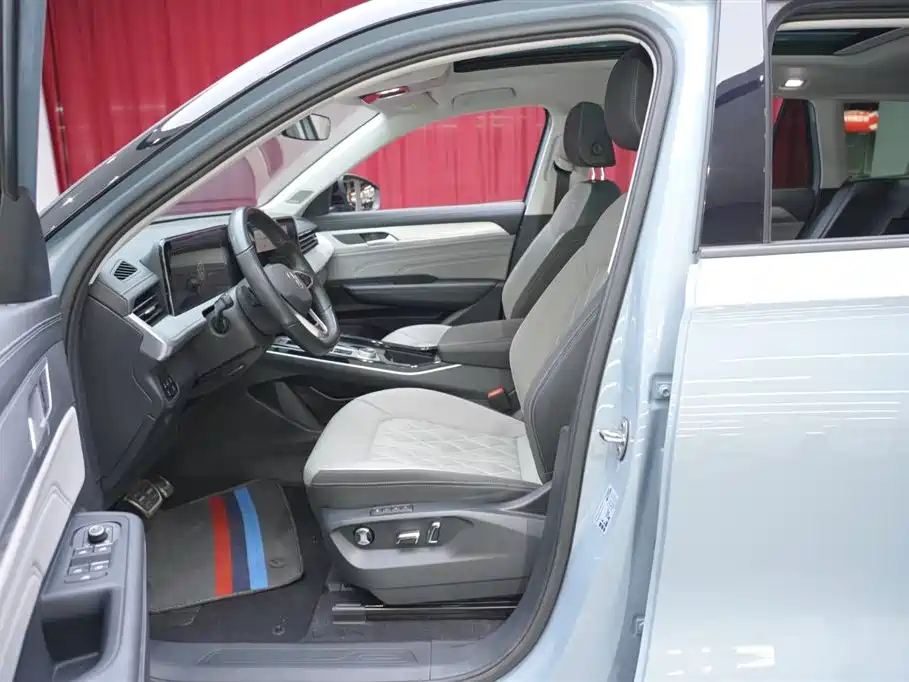Volkswagen Talagon 2023 380TSI 4WD R-Line Launch Edition фото 17