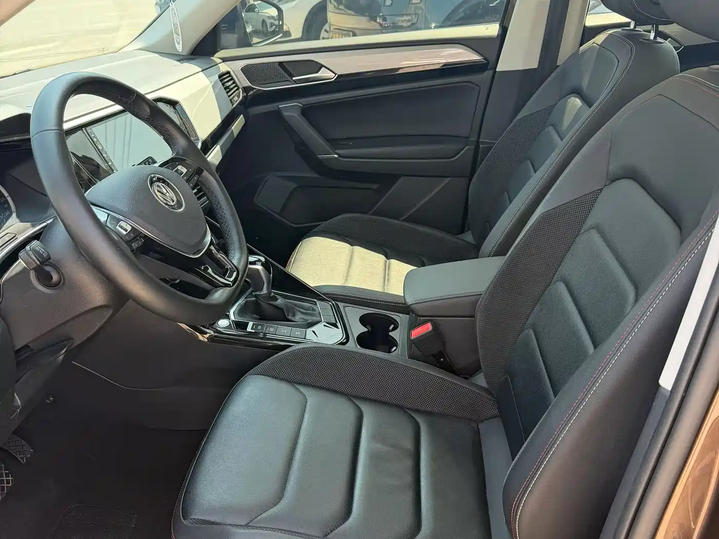 Volkswagen Tayron 2019 330TSI 2WD Luxury China VI фото 4