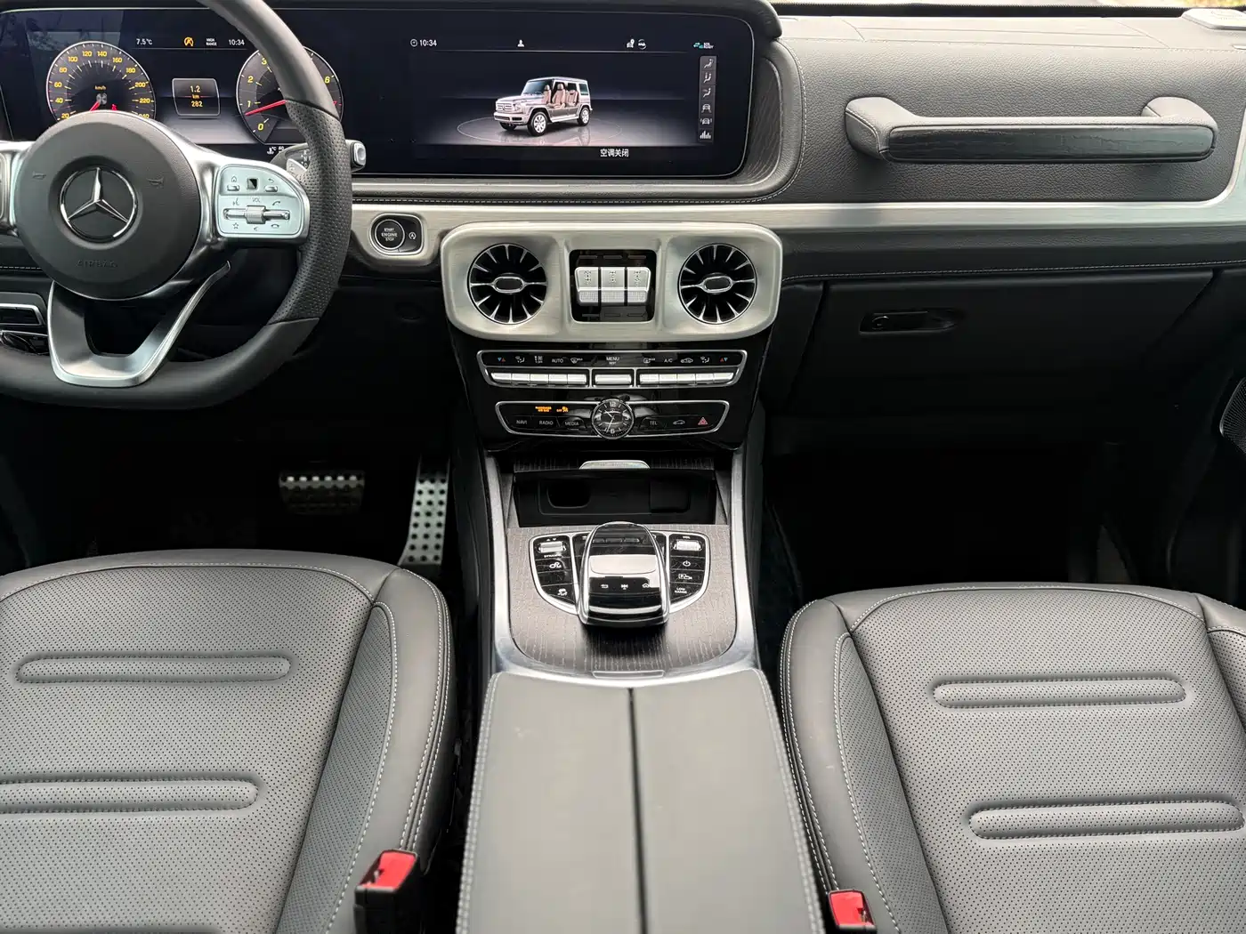Mercedes-Benz G-Class 2024 G 500 фото 10