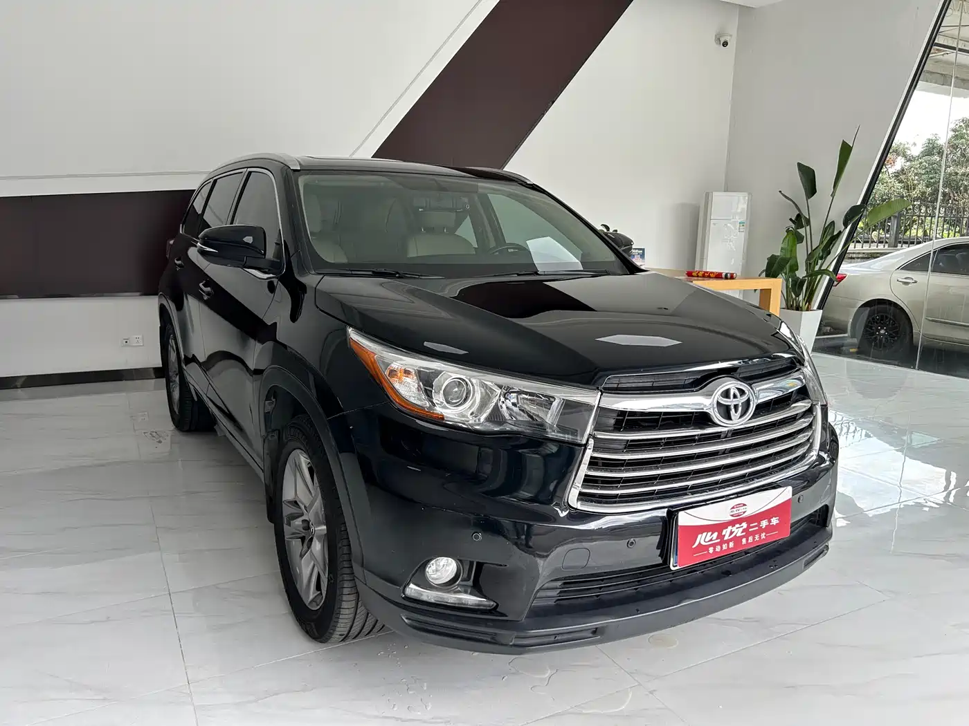Toyota Highlander 2015 2.0T AWD Luxury Edition 7-seater фото 3