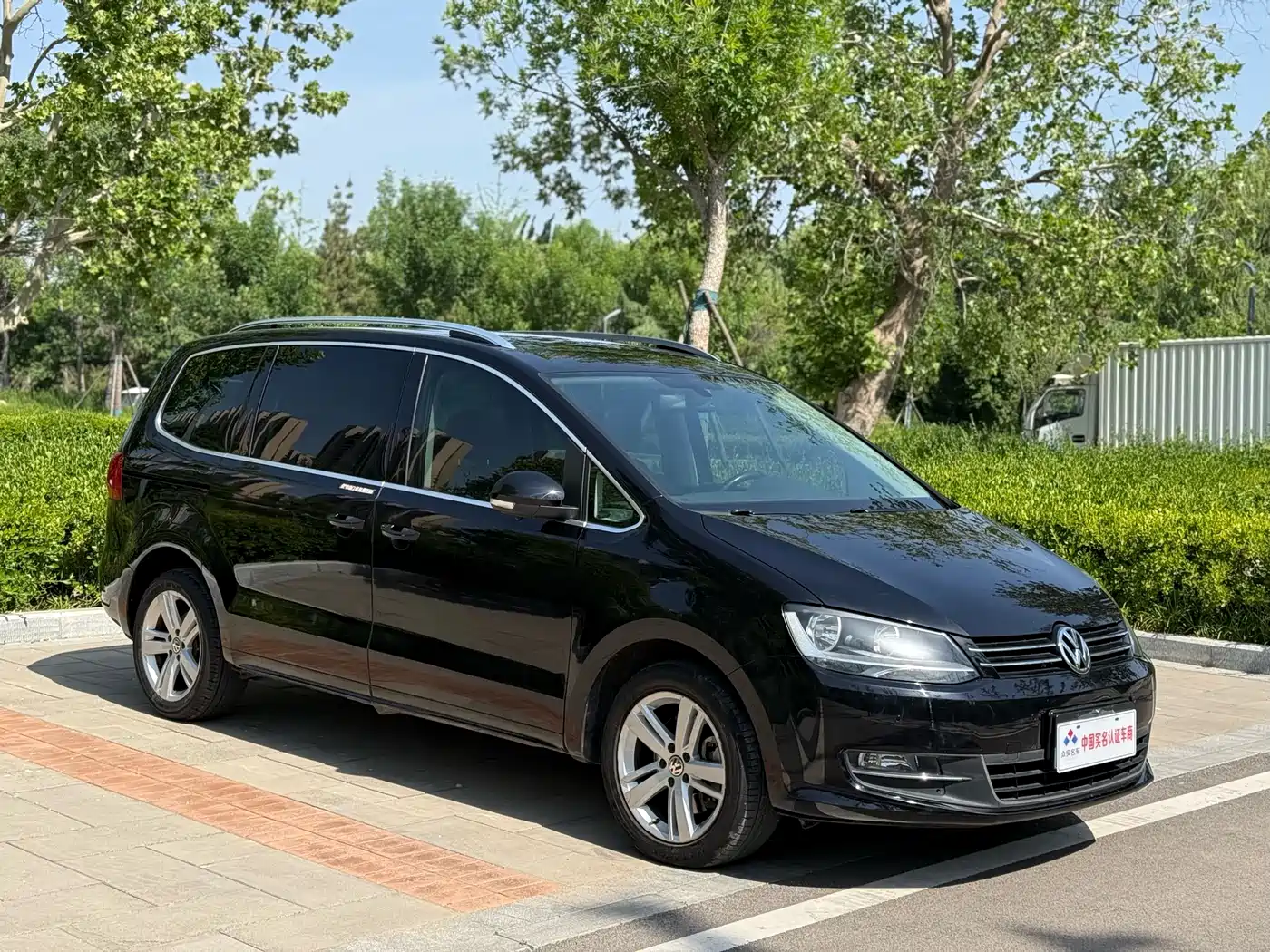 Volkswagen Sharan 2015 1.8TSI Comfort фото 3