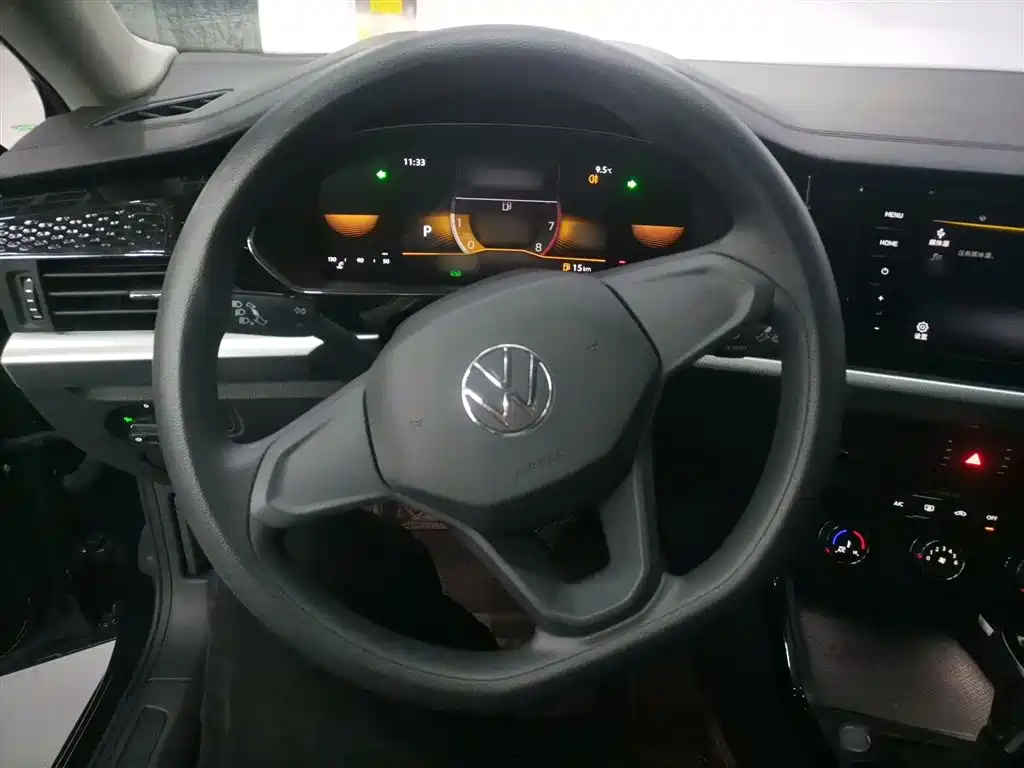 Volkswagen Passat 2023 Facelift 280TSI Business Edition фото 8