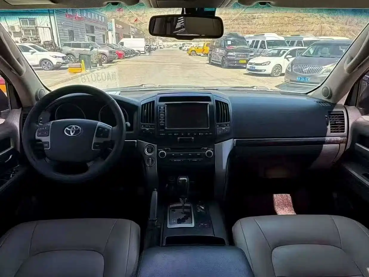Toyota Land Cruiser 2007 4.7L Automatic VX-R фото 5