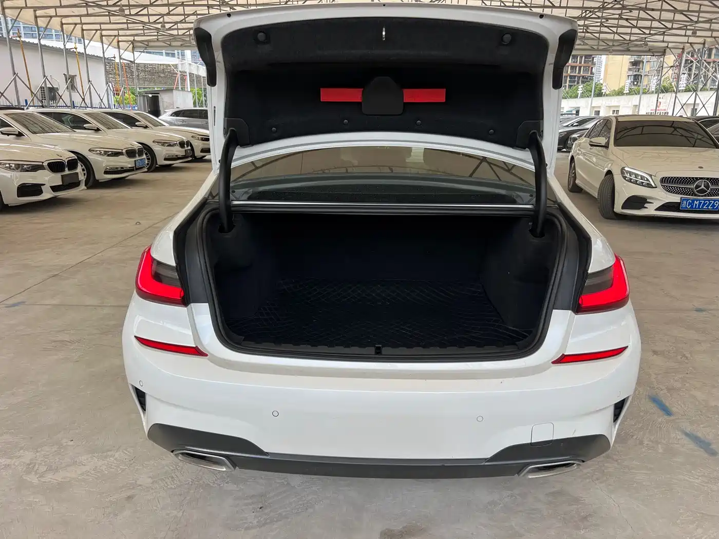 BMW 3 Series 2022 320Li M Sport Package фото 11