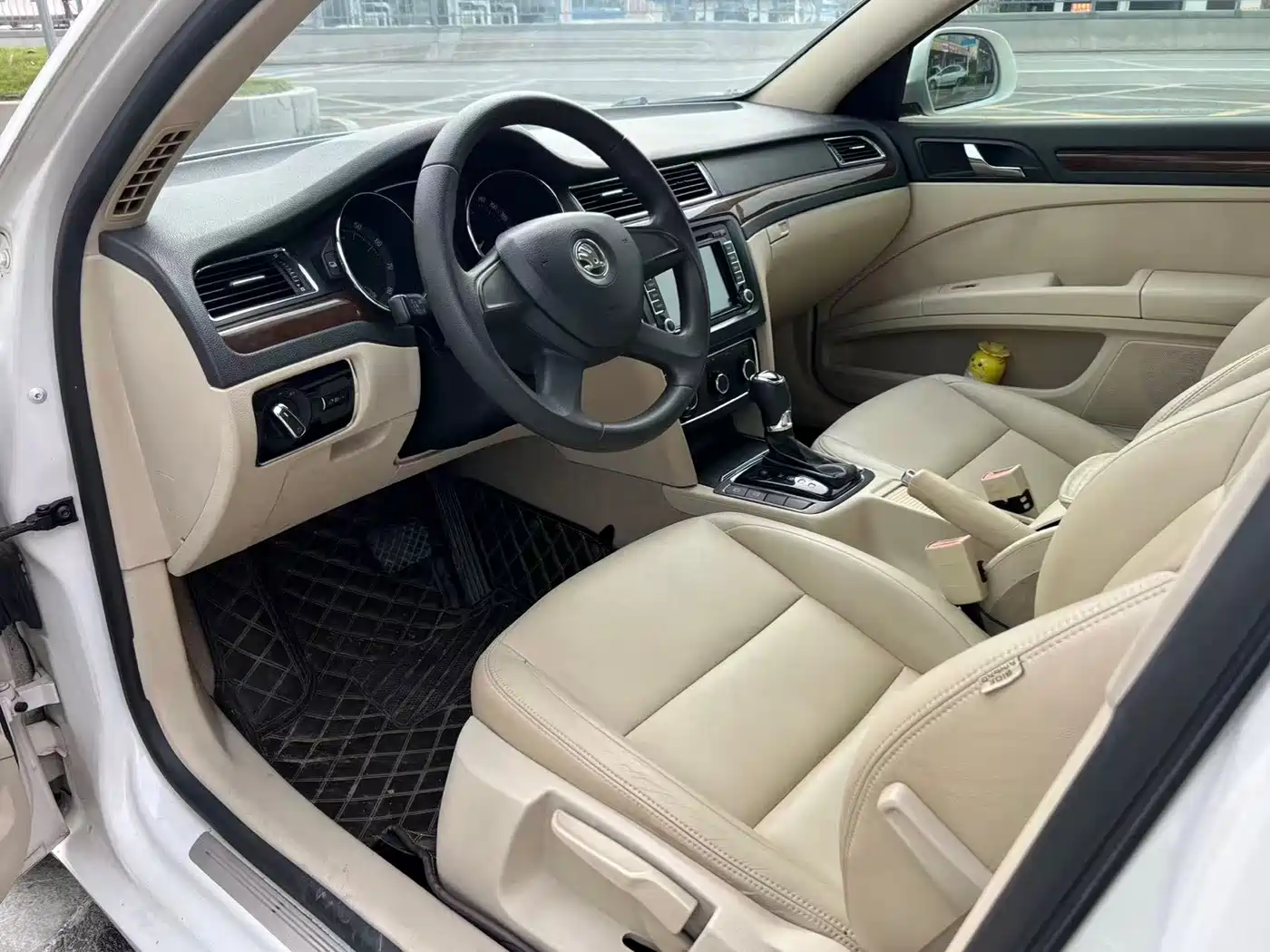 Škoda Superb 2013 1.8TSI Automatic Elite Edition фото 17