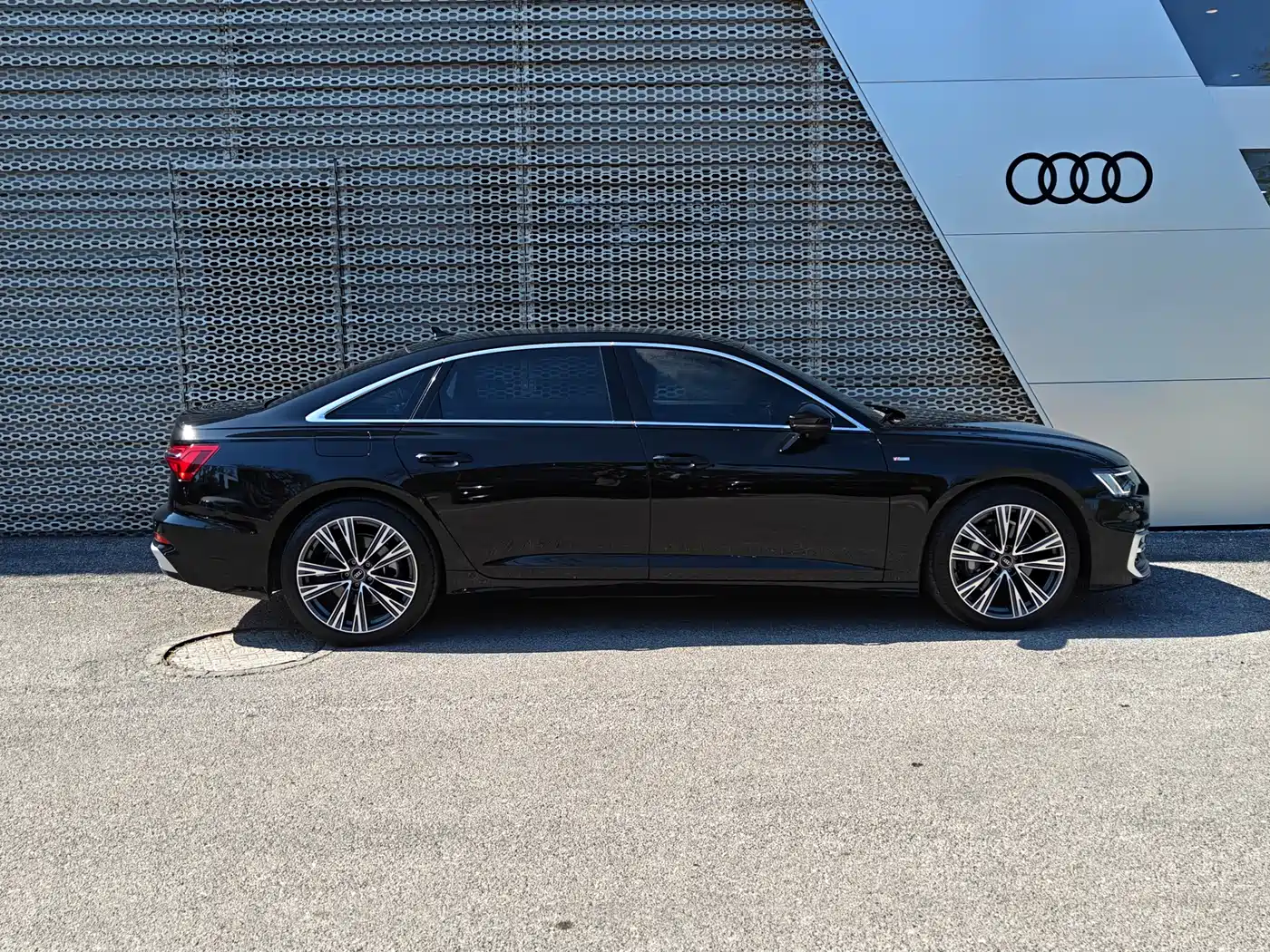 Audi A6L 2025 Model Year Facelift 45 TFSI Premium Sport фото 3