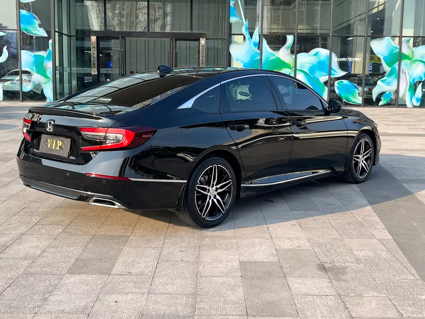 BMW 3 Series 2022 Facelift 325i M Sport Shadow Edition фото 6