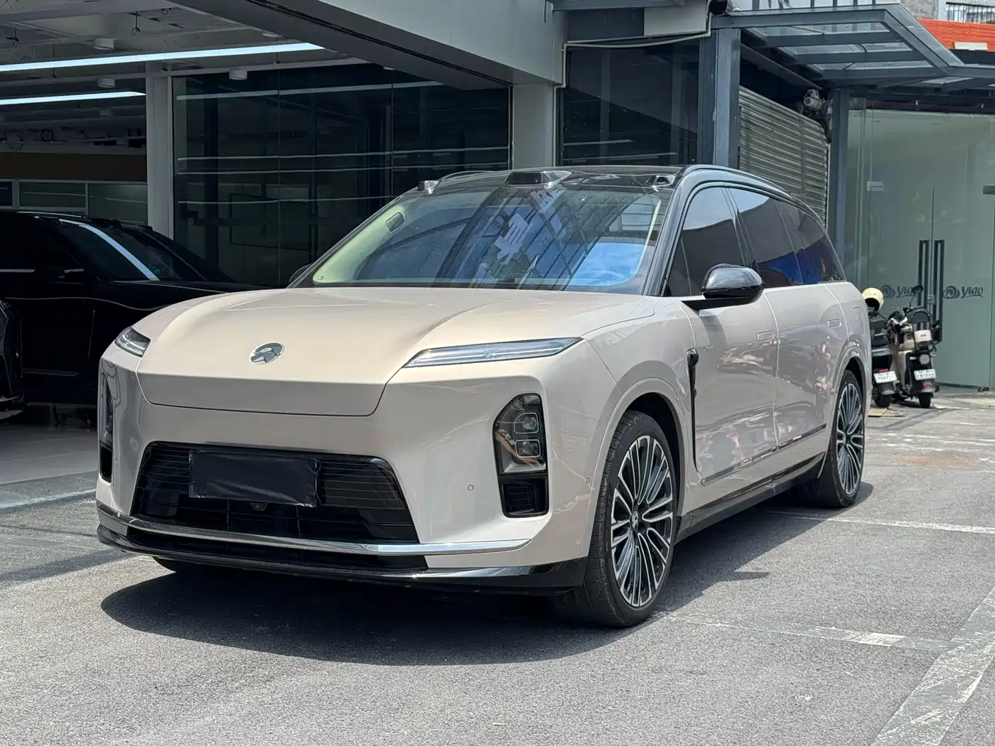 NIO ES8 2025 Base Model