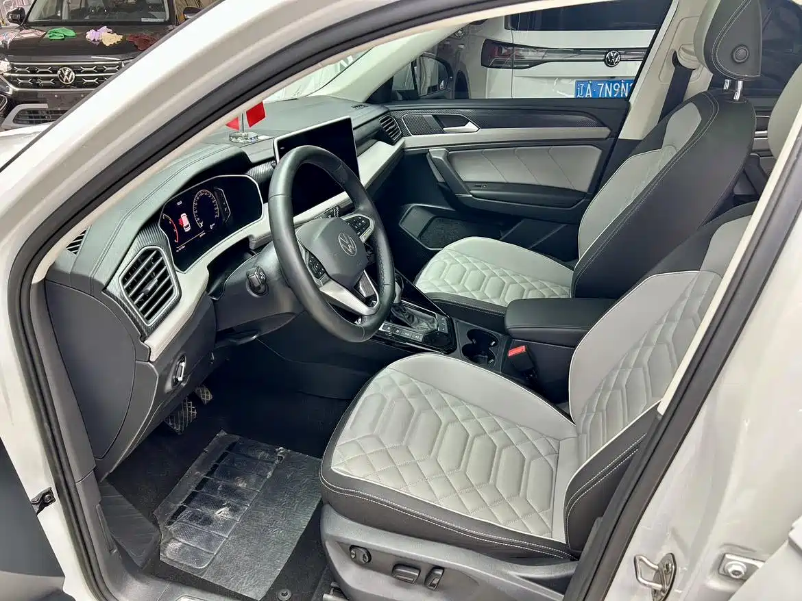 Volkswagen Tayron 2023 280TSI 2WD Luxury Plus Advanced Edition фото 10