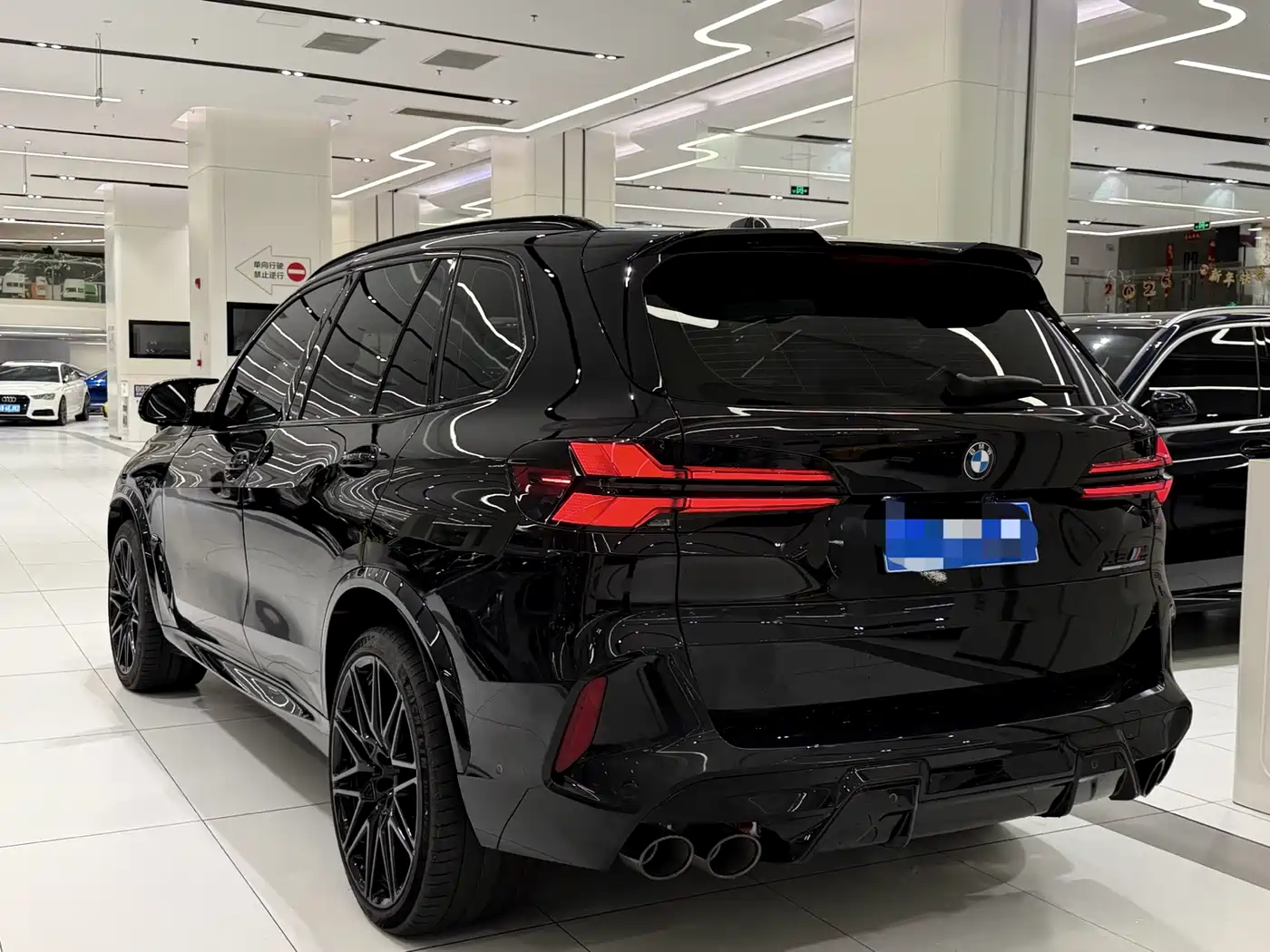 BMW X5 M 2023 Model X5 M Thunder Edition фото 18