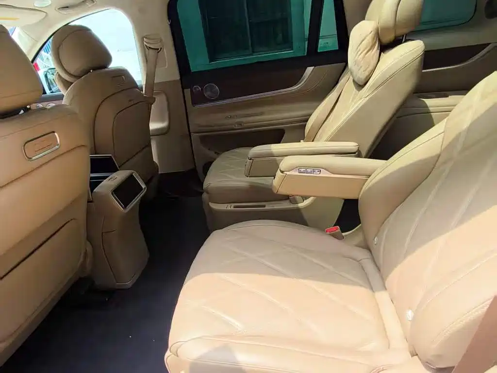 AITO Wenjie AITO M9 2025 Extended Range Ultra 52kWh 6-Seater фото 12