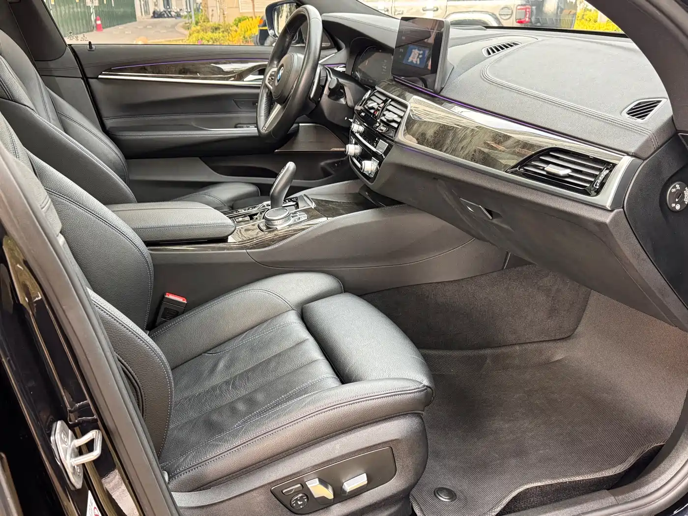 BMW 6 Series GT 2021 630i M Sport Package фото 30