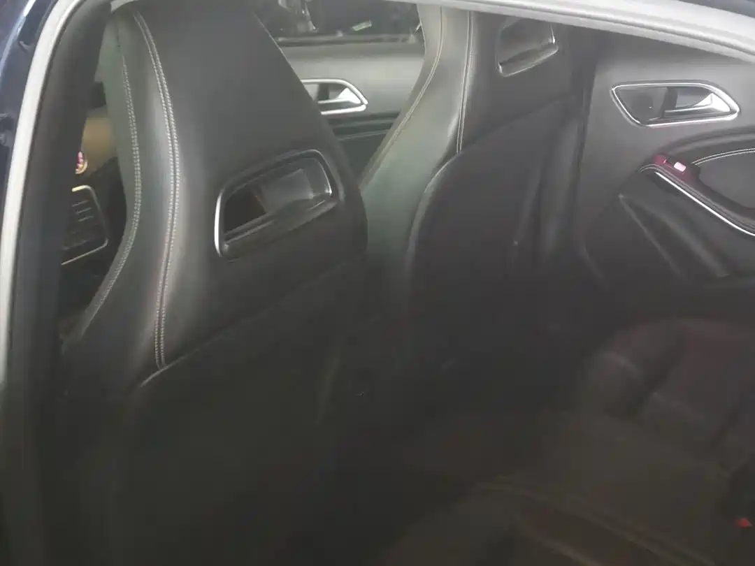 Mercedes-Benz GLA 2016 GLA 200 Dynamic фото 16