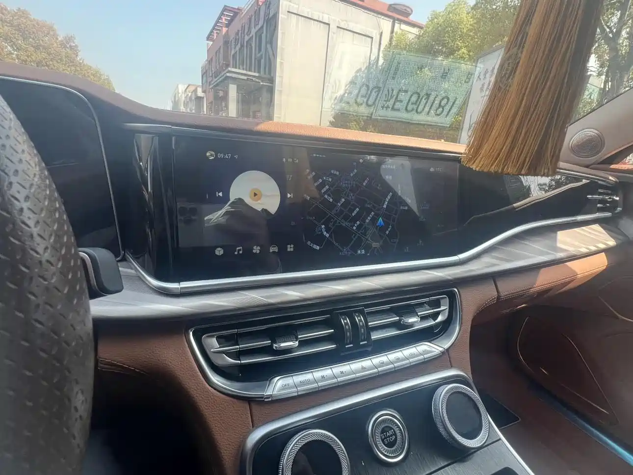 Hongqi H9 2022 2.0T Smart Connect Flag Enjoy Edition фото 5