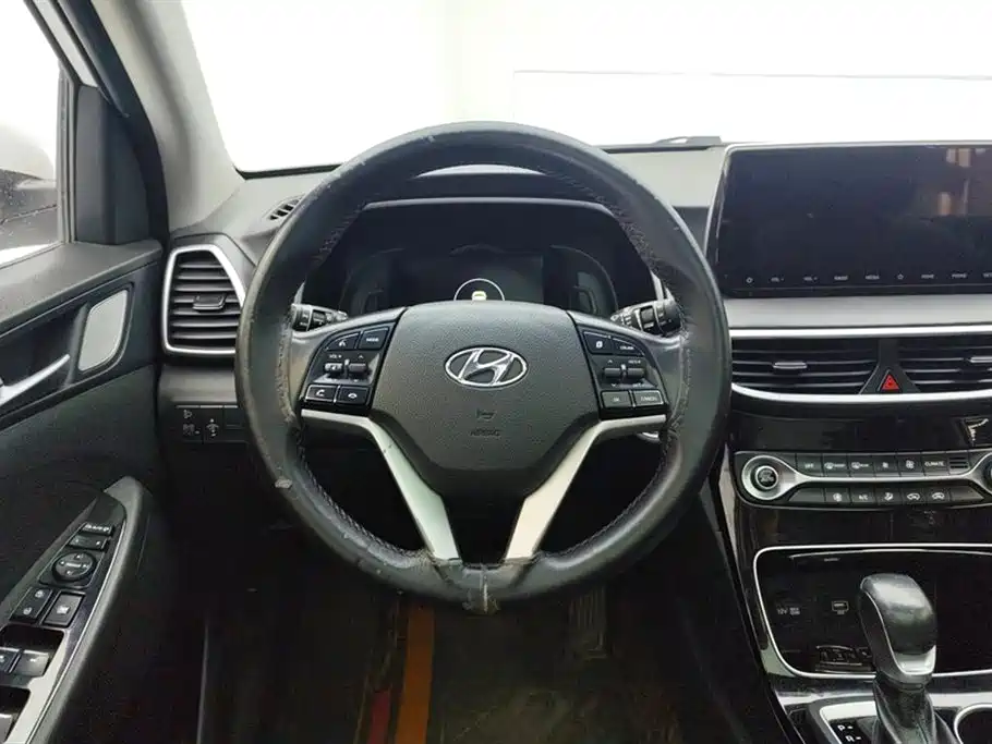 Hyundai Tucson 2019 280TGDi Dual-clutch 2WD Fashion Edition China VI фото 15