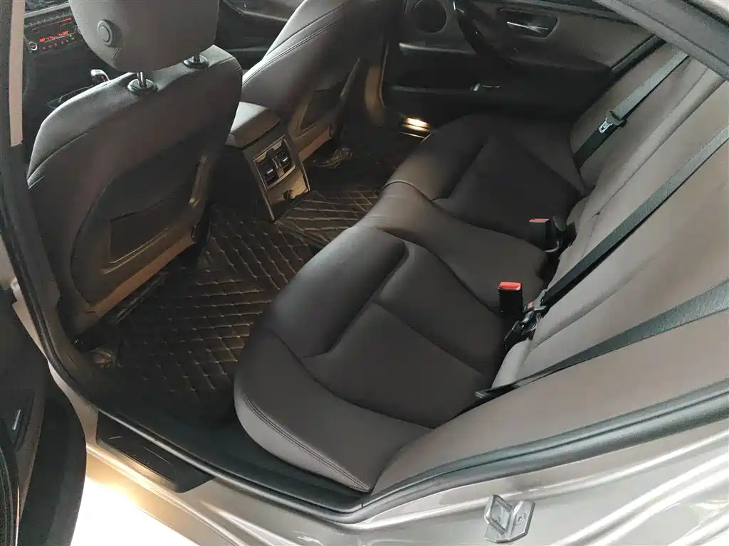BMW 3 Series 2019 320Li Fashion Type фото 17