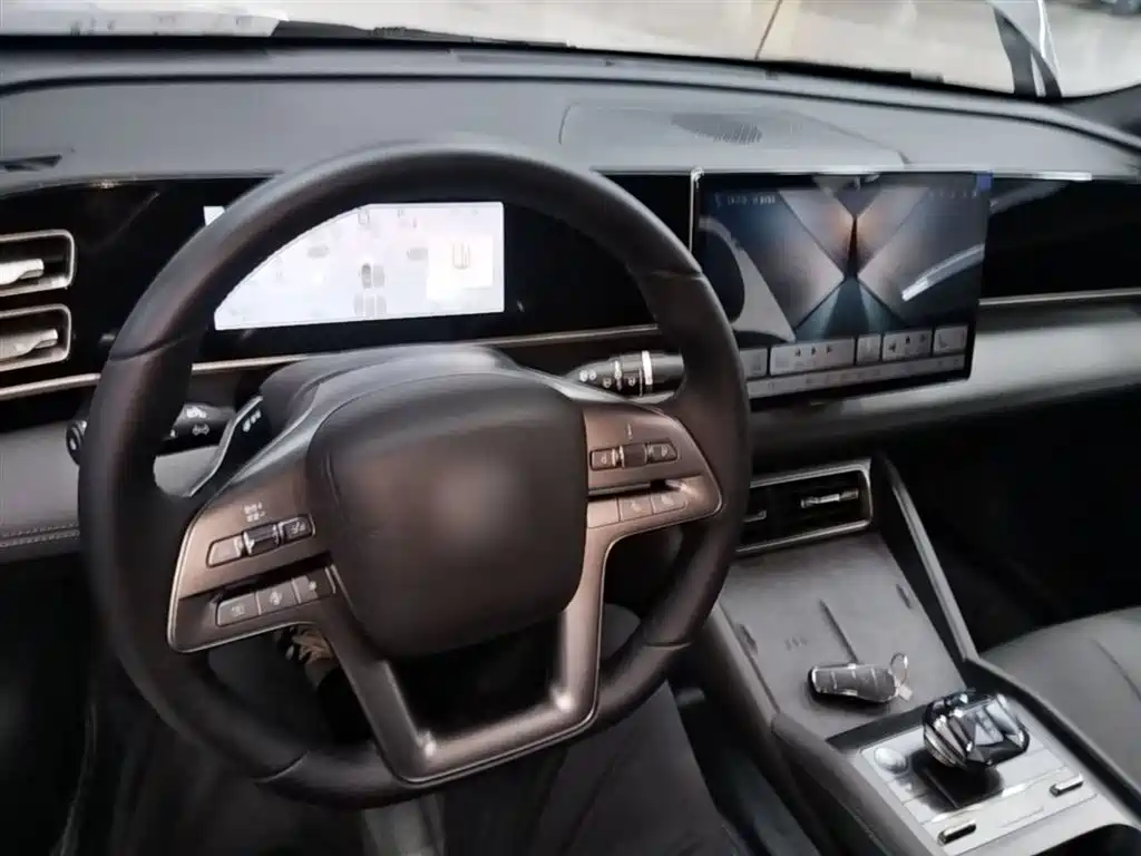 BYD Qin L 2025 DM-i Smart Drive Edition 120KM Surpassing фото 10