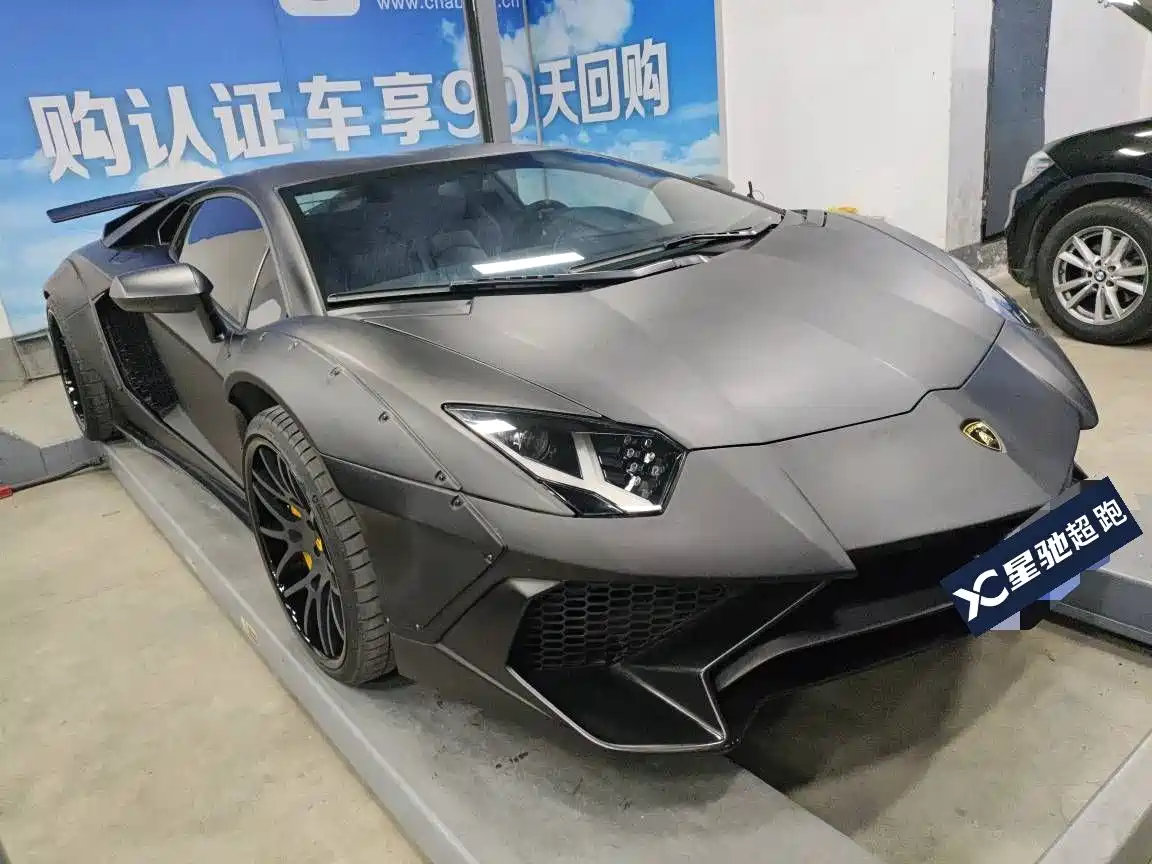 Lamborghini Aventador 2011 LP 700-4 фото 3
