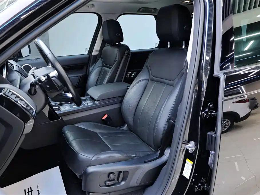 Land Rover Discovery 2018 3.0 SC V6 SE фото 25
