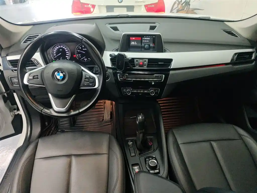 BMW X1 2018 sDrive18Li Fashion Model фото 10