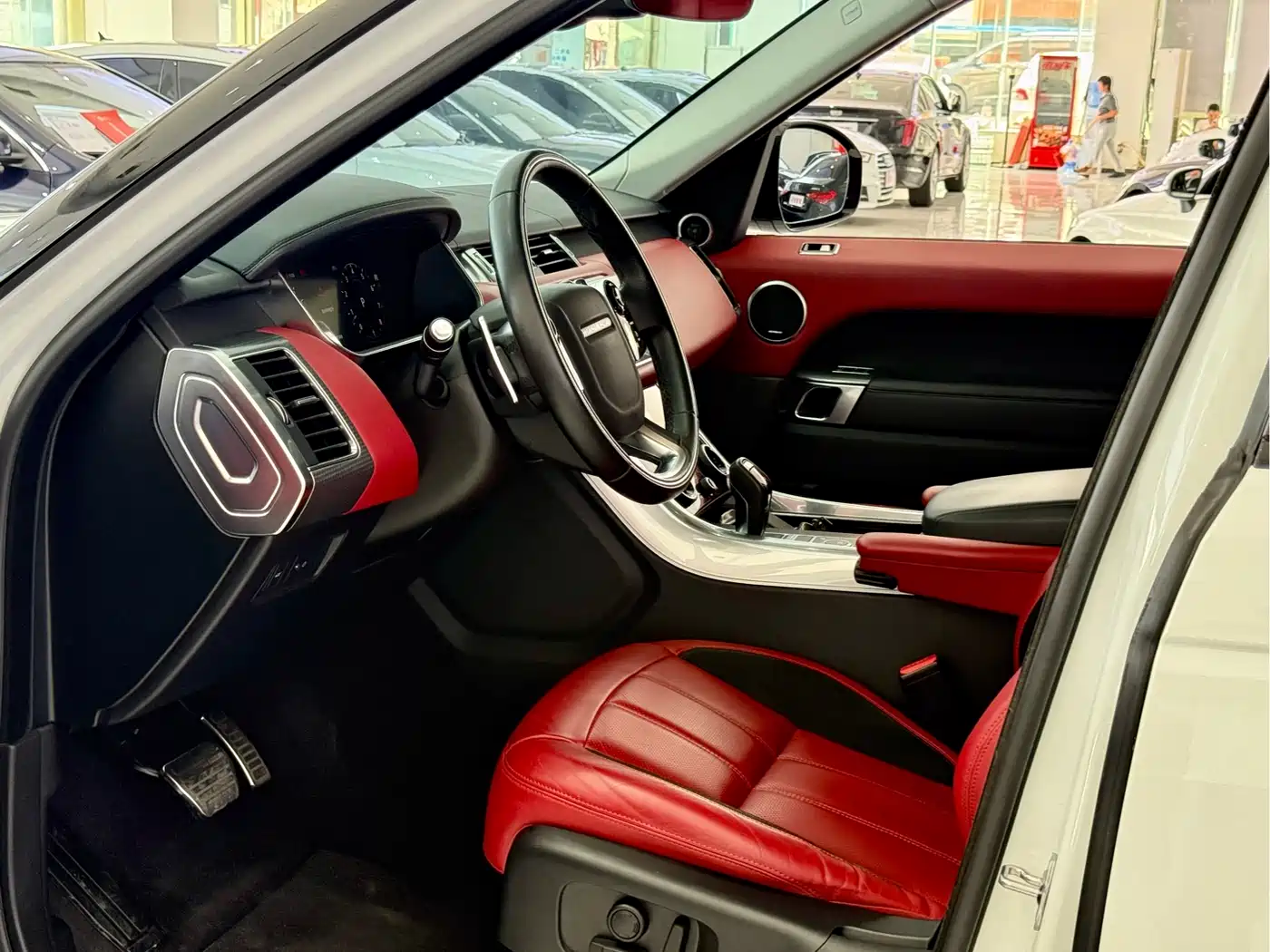 Land Rover Range Rover Sport 2019 3.0 L6 HSE DYNAMIC фото 5